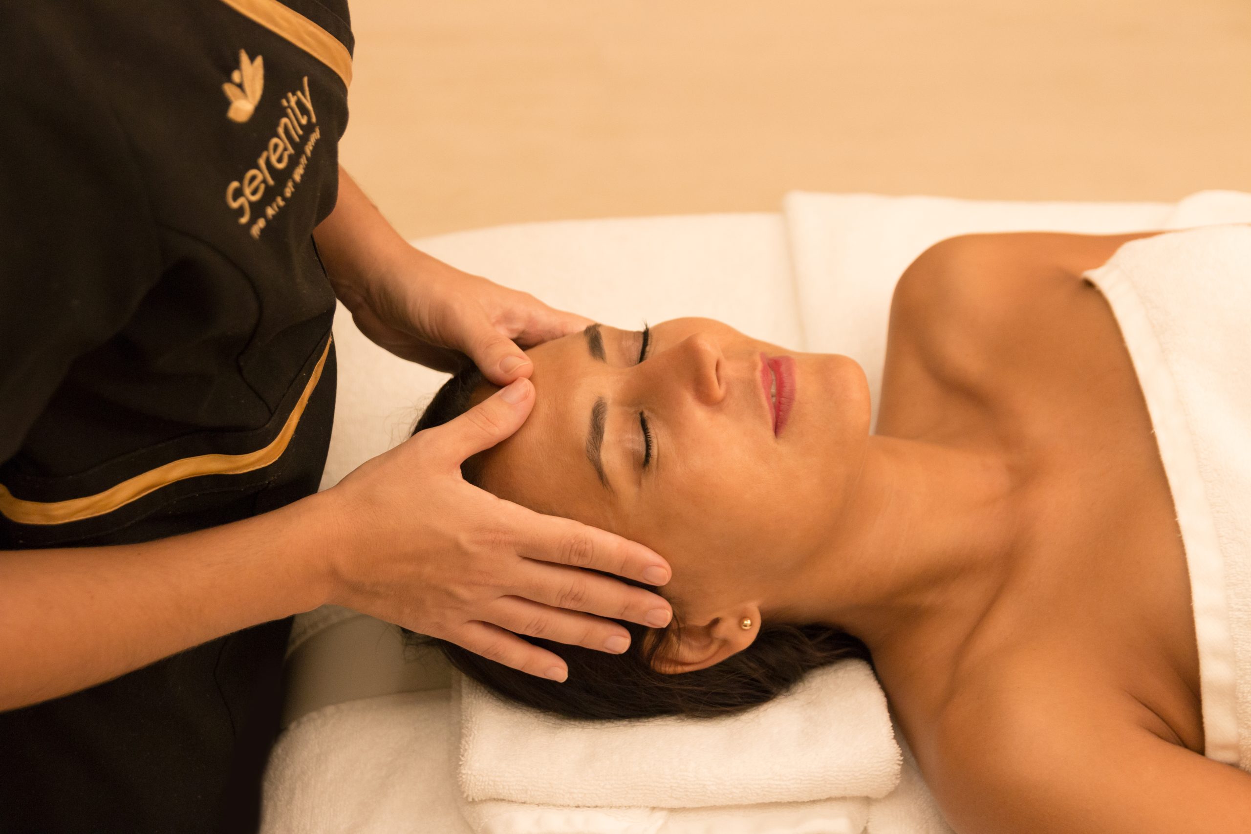 Sensai Ultimate Facial & Luxury Eye Treatment